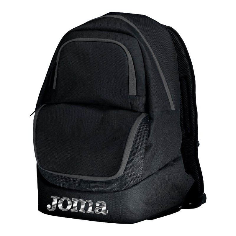 transporta tus equipaciones de forma comoda con esta mochila joma